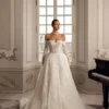 Robe de Mariée Bohème en dentelle avec col cœur, manches longues sans épaules