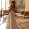 Robe de mariage dos nu avec maintien sur tissu illusion