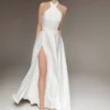 Robe de mariée sensuelle avec col halter et fente avant parfaite pour un mariage civil