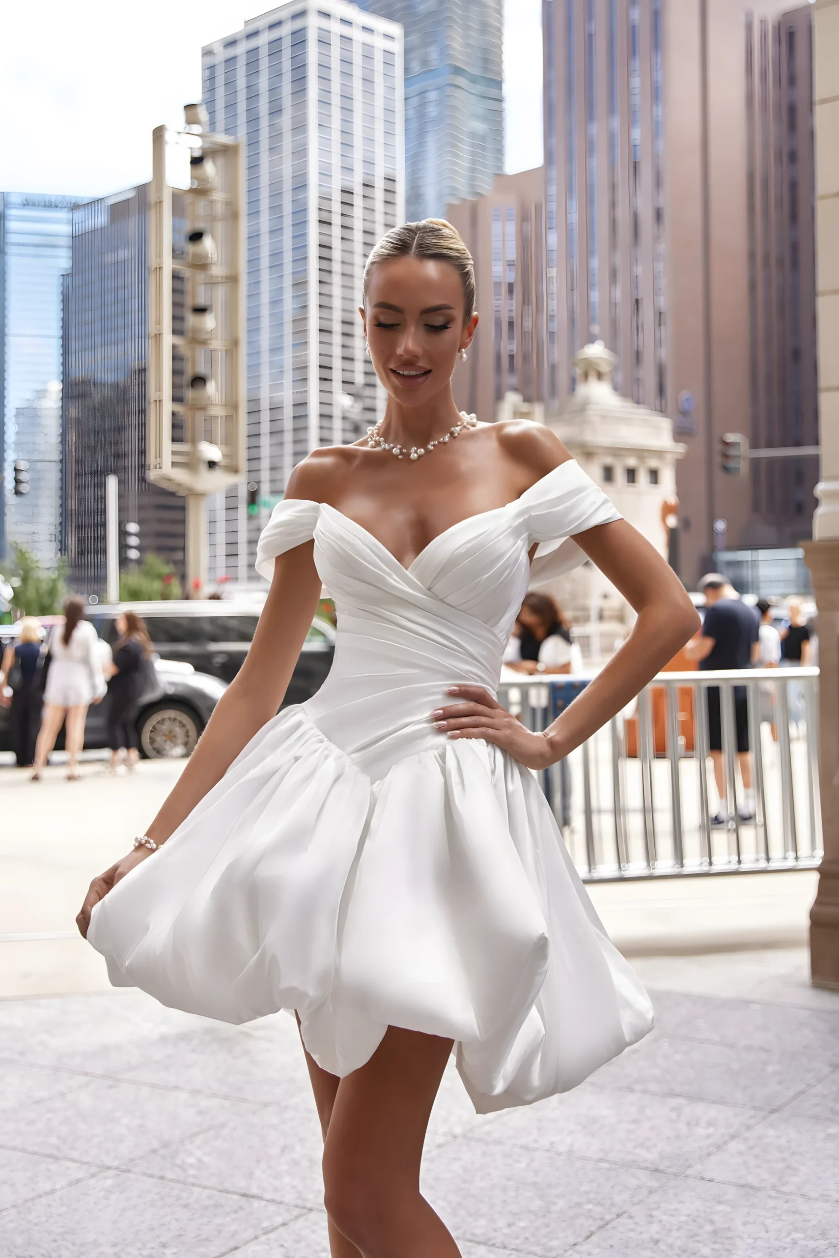 Robe de mariée mariage civil courte évasée forme bouffante