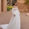 Robe de Mariée Champêtre en tulle satiné léger avec col cœur