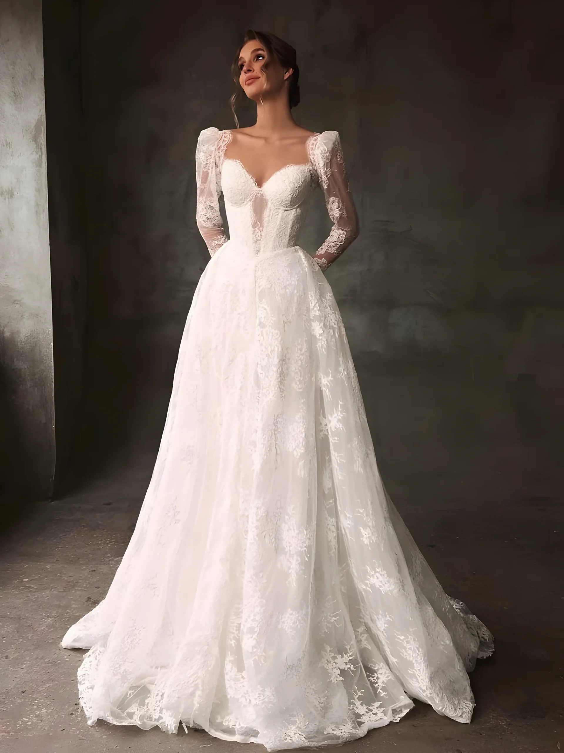 Robe de mariée en dentelle style princesse moderne
