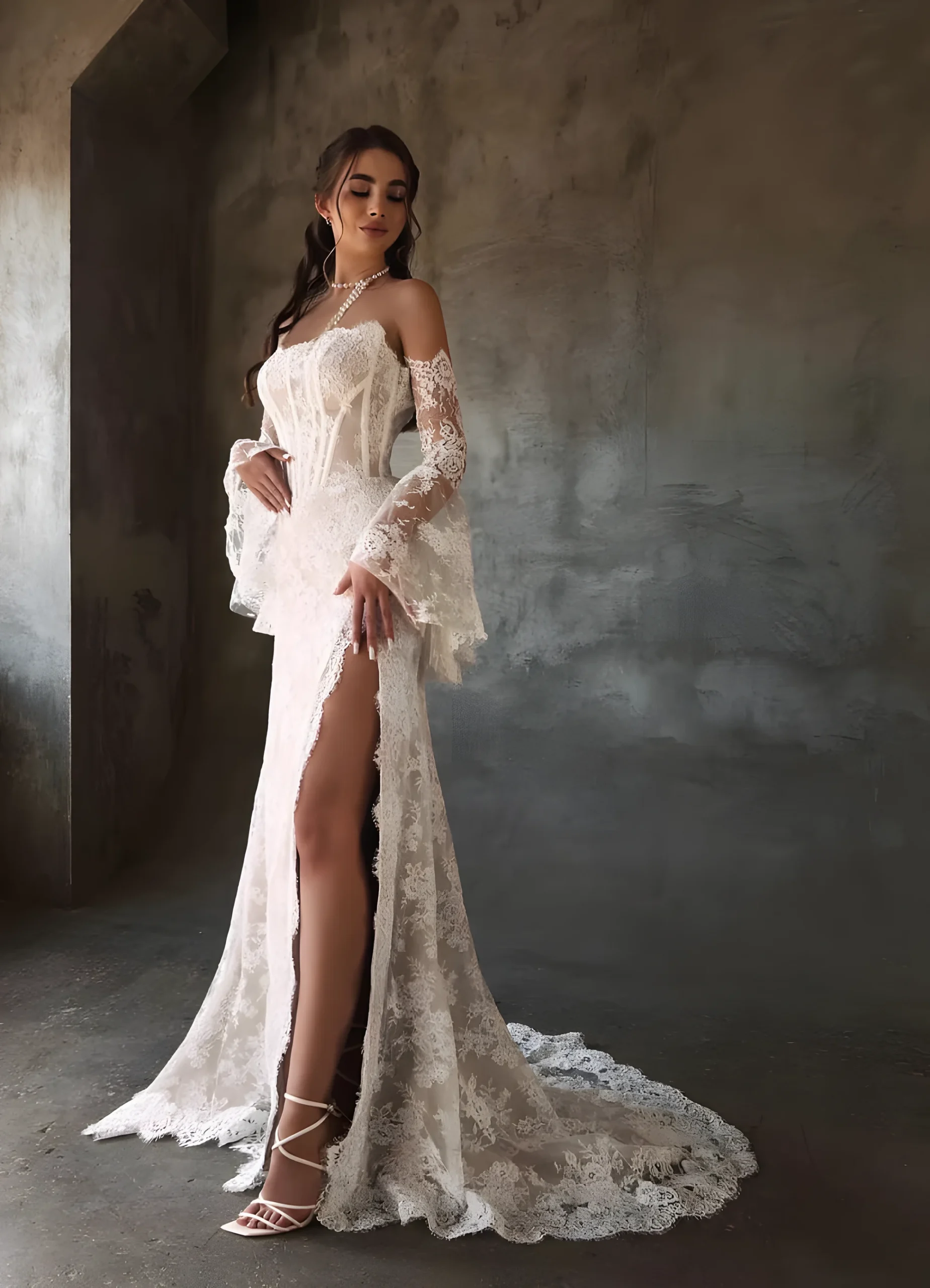 Robe de Mariée en Dentelle épaules dénudées et fente avant