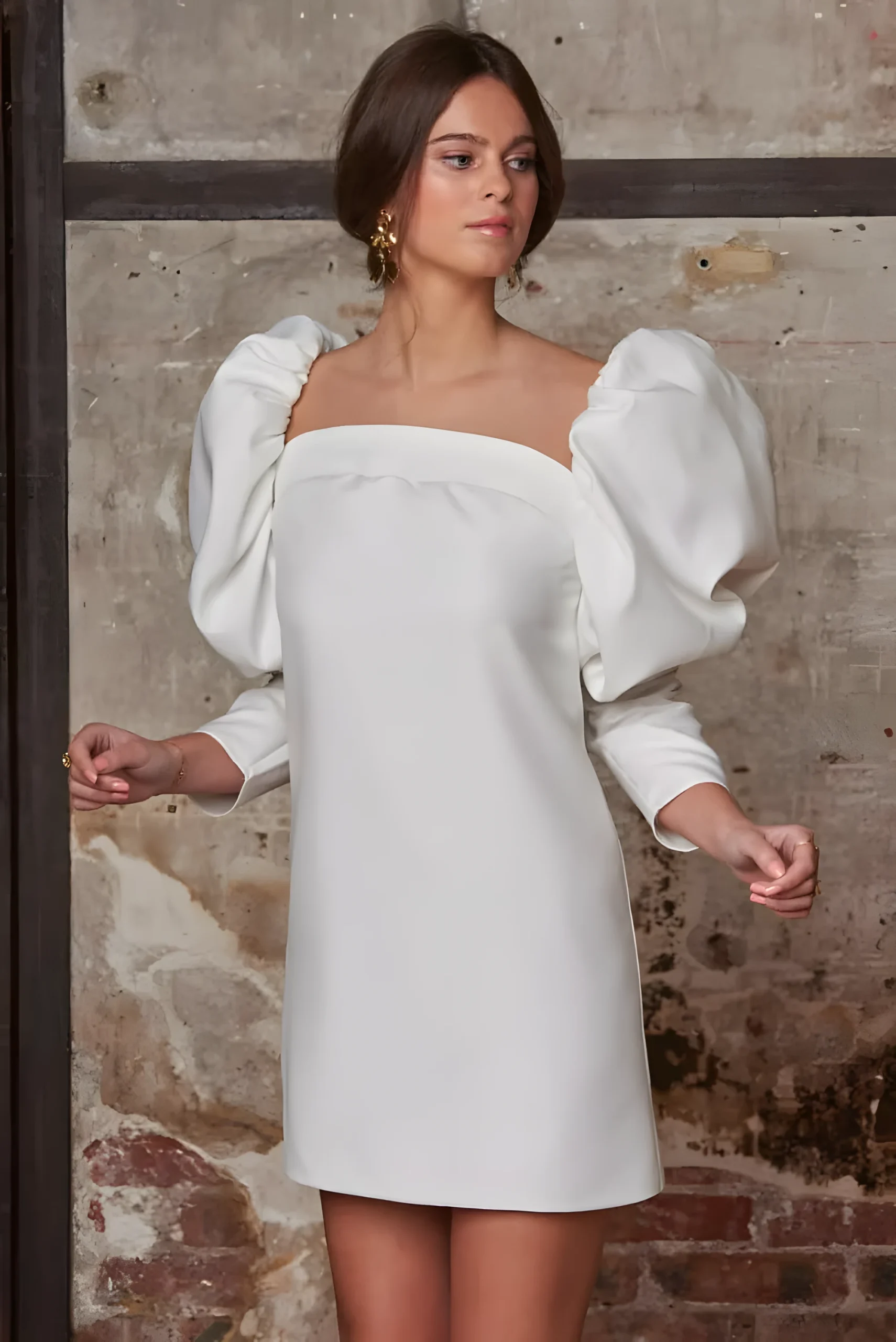 Robe de mariée courte en satin pour mariage civil