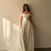 Robe de Mariée longue en satin avec col droit