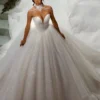 Robe de mariée princesse avec volume sur tulle scintillant