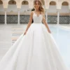 Robe de Mariée princesse romantique satin et dentelle sans manches