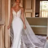 Robe de mariée sirène en satin et dentelle
