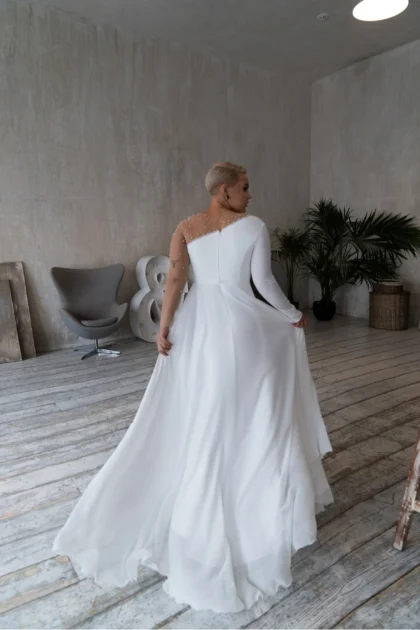 Robe de mariage asymétrique parfaite pour grande taille avec dos demi découvert
