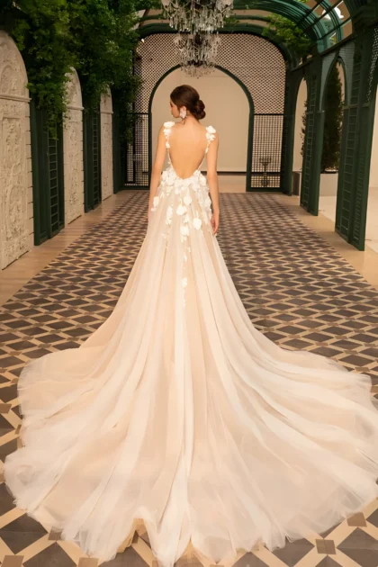 Robe de mariée romantique dos nu