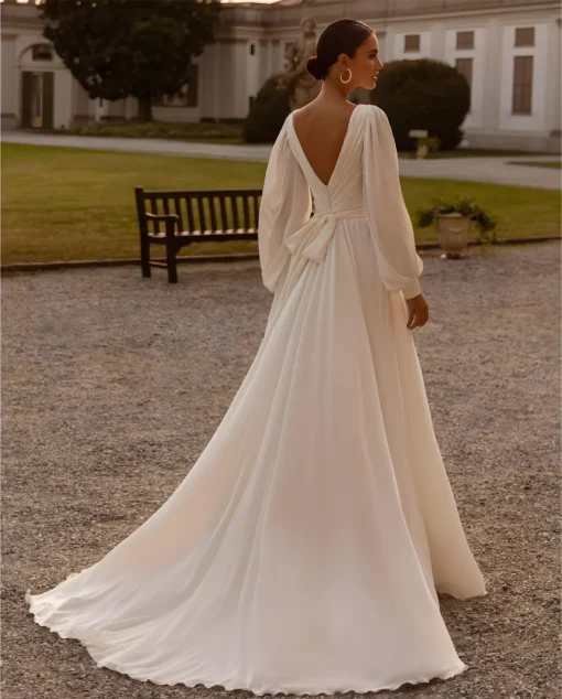 Robe de mariage vintage en mousseline avec dos nu en V