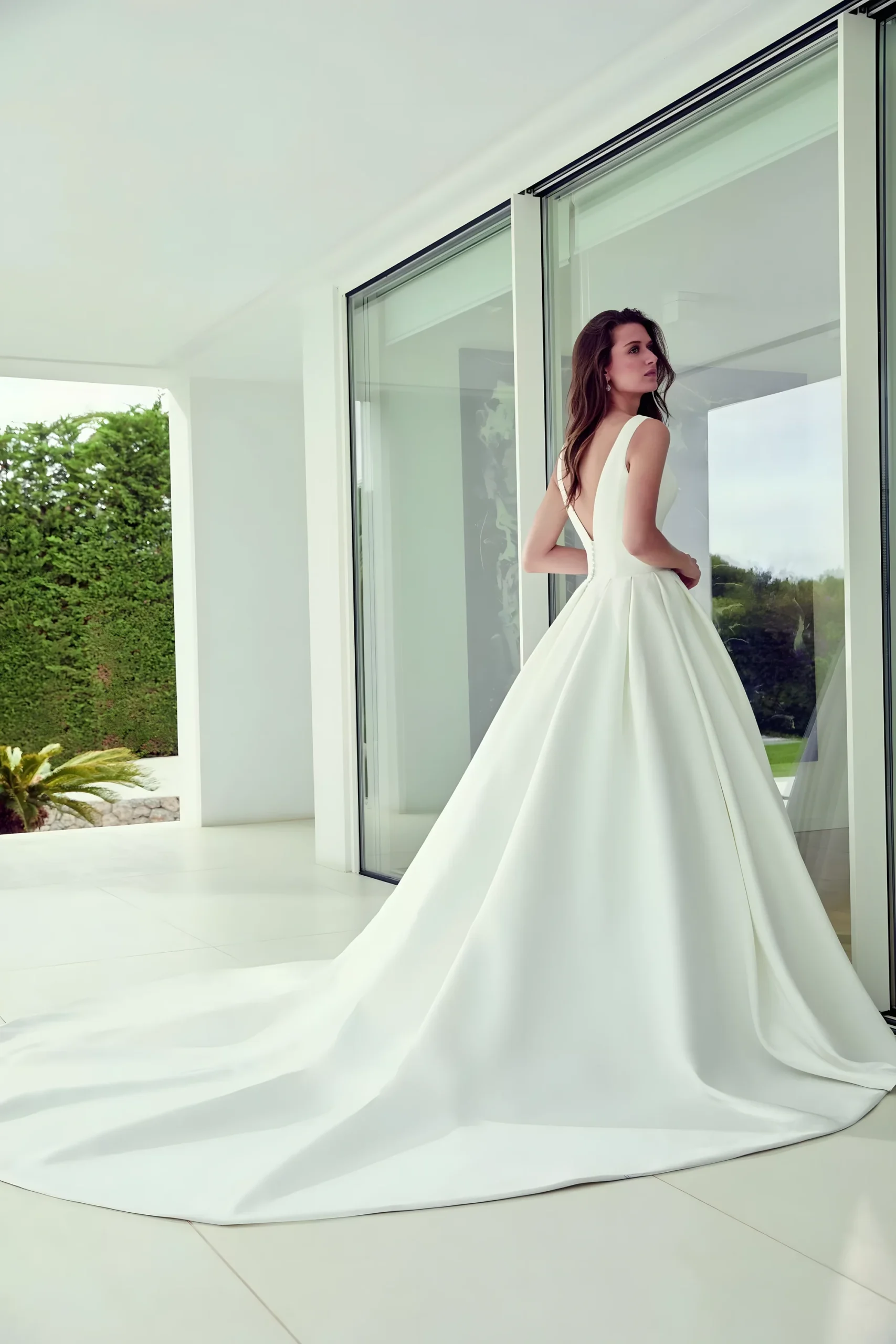 Robe de mariée au dos nu intégral