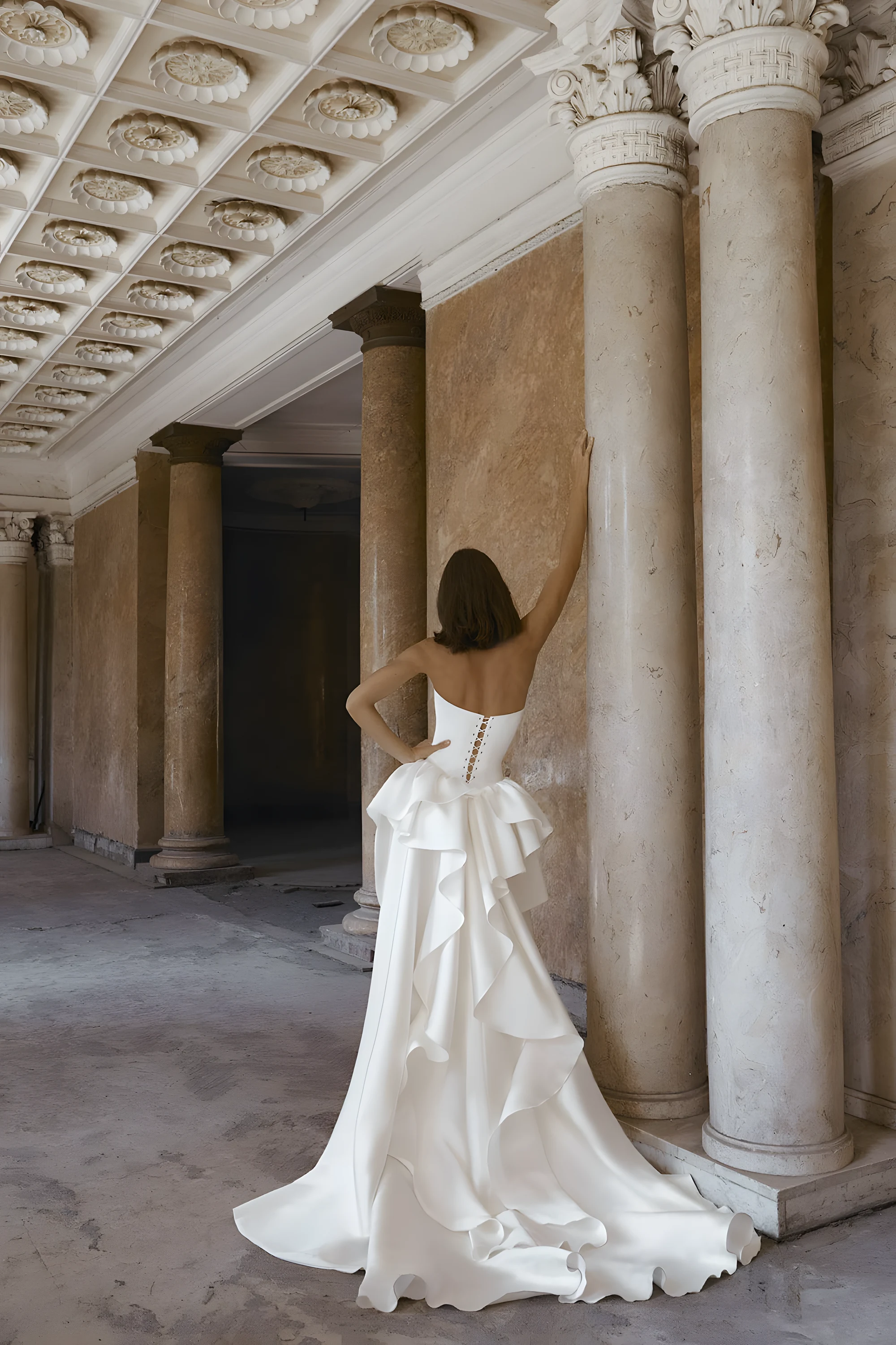 Robe de Mariée pou un mariage en civil en satin avec dos nu
