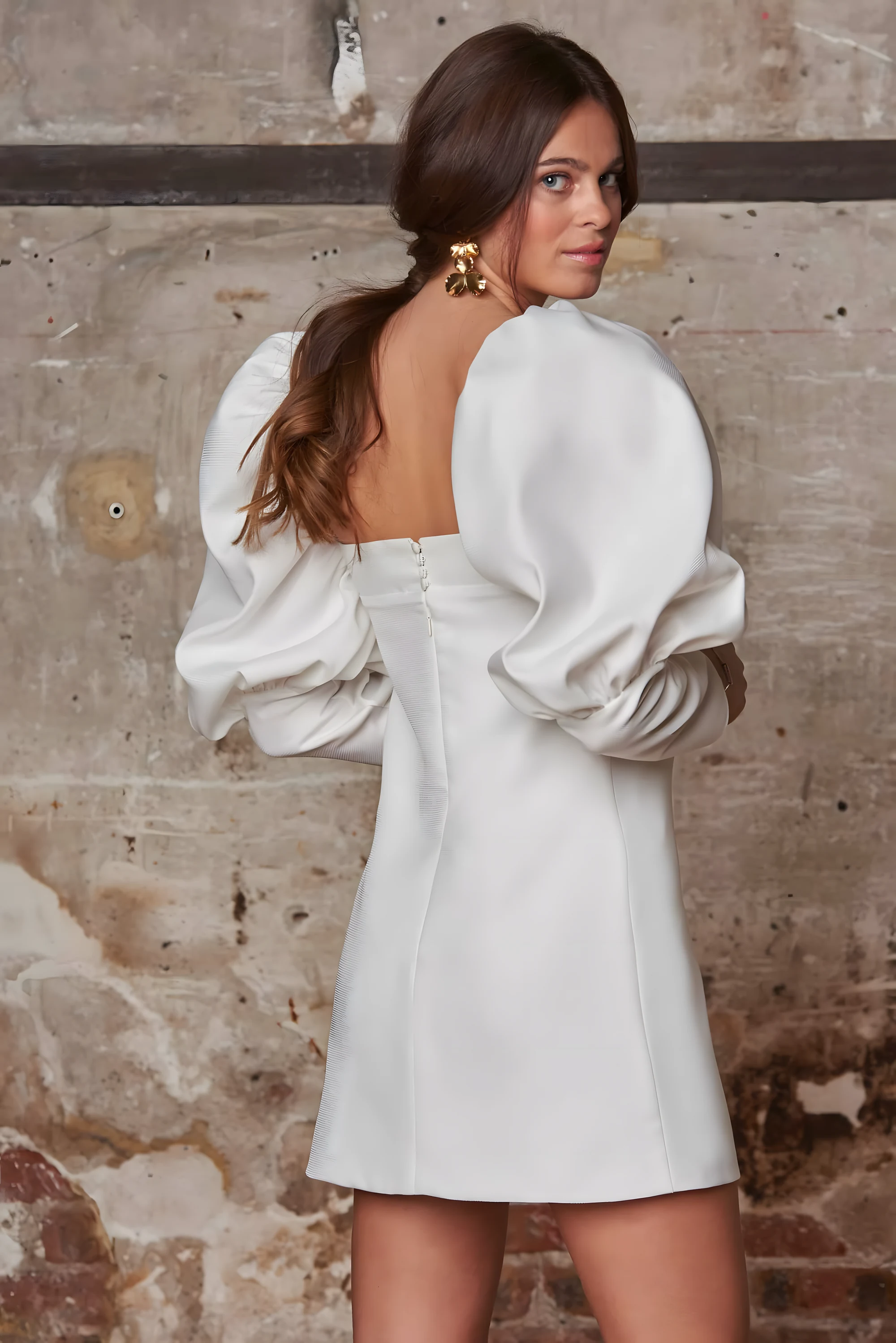 Robe de mariage courte avec dos nu