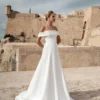 Robe de mariée classique silhouette A pour mariage civil en satin avec col Bardot