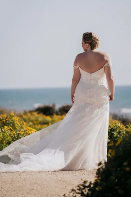 Robe de Noce silhouette sirène en dentelle avec traîne