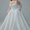Robe de mariage grande taille en satin silhouette baroque