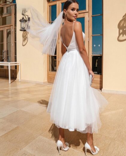 Robe de noce dos nu avec jupe en tulle vaporeux