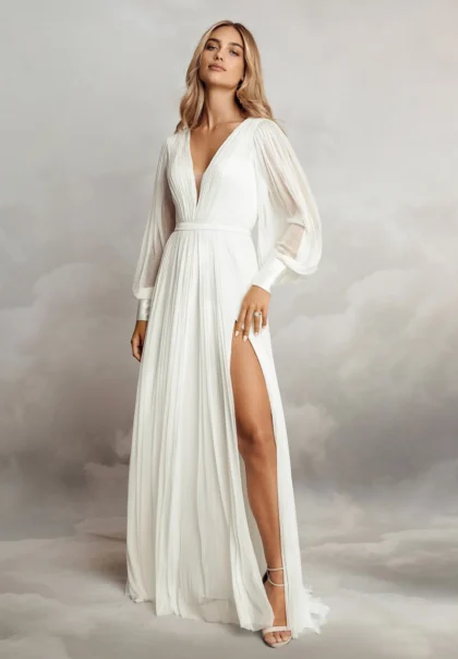 Robe de Mariée Bohème allure sensuelle dans une belle mousseline fluide